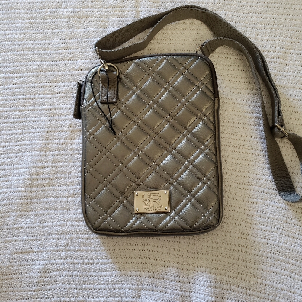 Kenneth Cole Reaction Crossbody Shoulder Handbag Gray